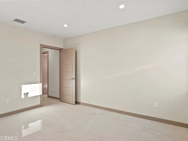 14242 Hortense — Photo 21