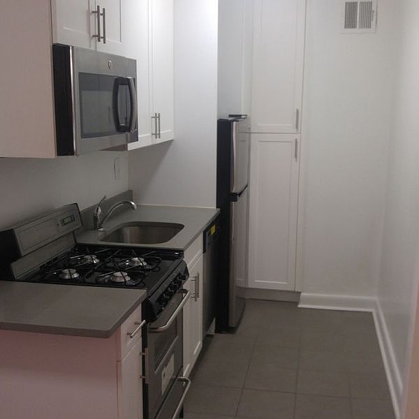 2nd image of 7210 41st Ave #4U