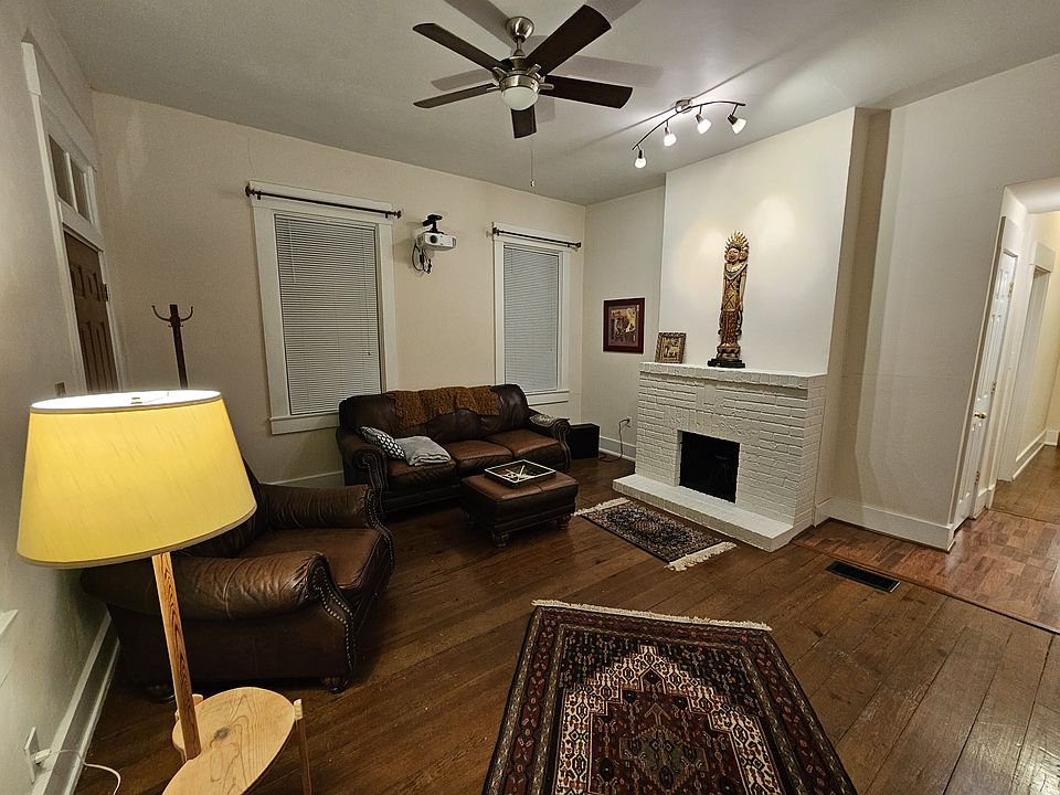 1st image of 1123 Fuller St #1