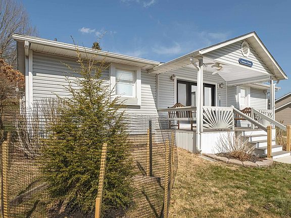 3rd image of 60 Appleseed Ct