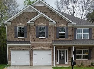 3915 Laurel Falls Dr, Snellville, GA