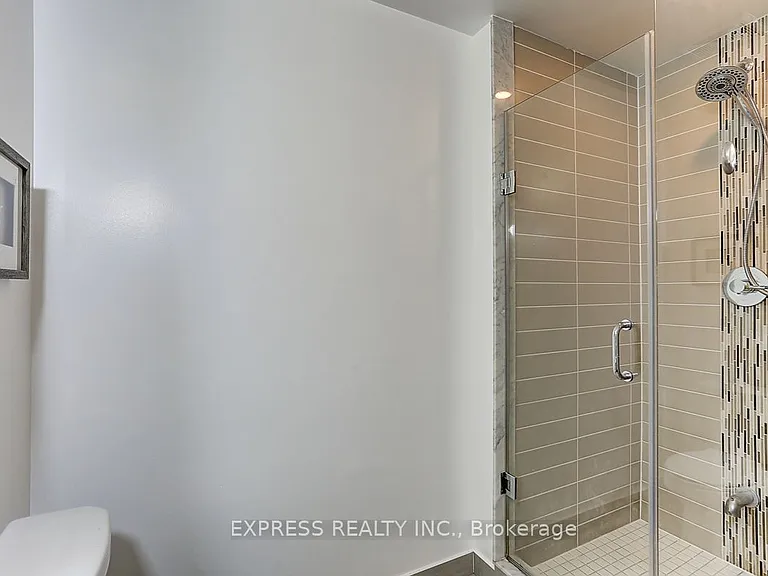 55 Oneida Cres #308 — Photo 35