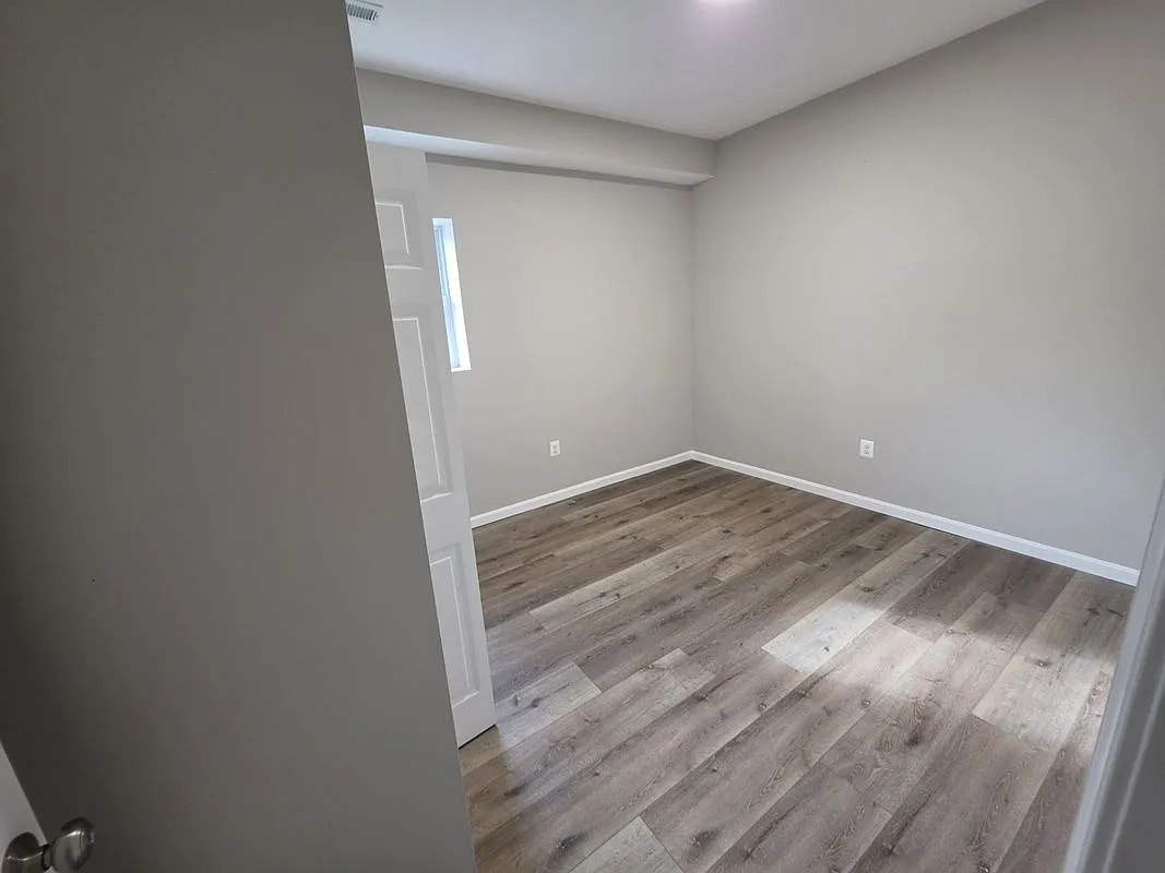 1 bed, 1.0 bath, 1110 sqft, $1,200 — Photo 2