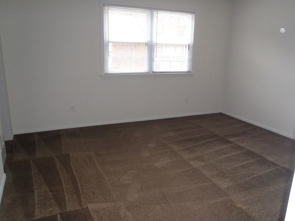 5th image of 326 Kemper Dr
