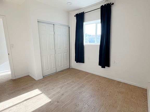 4th image of 19539 Cronin Dr #19537