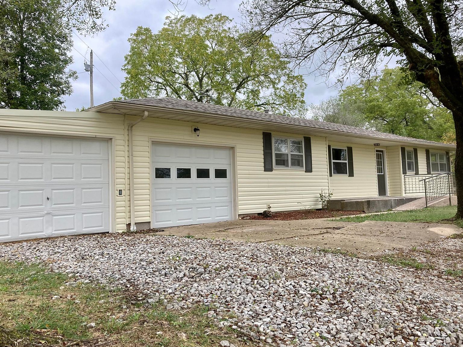 8675 S State Highway 5, Ava, MO 65608 | Zillow