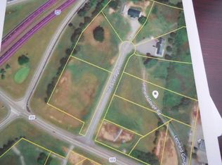 102 Unicoi Village Pl, Unicoi, TN 37692