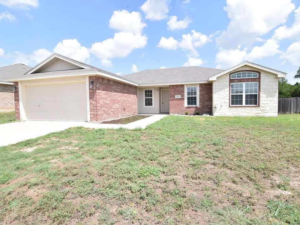 1st image of 1111 Dixon Cir