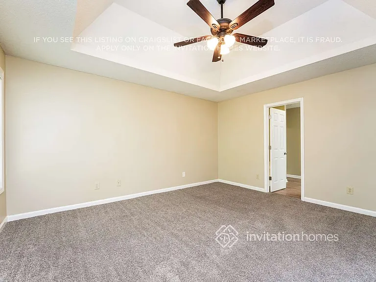 2875 Cove Crossing Dr — Photo 9