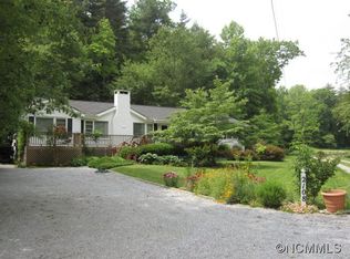2108 Woodcrest Ln, Hendersonville, NC 28739
