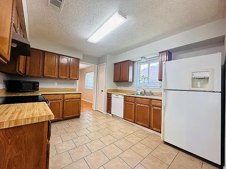 3117 Kingswood Dr — Photo 29