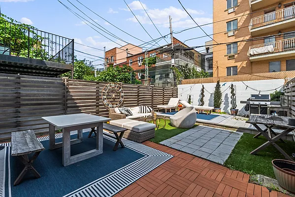 Rented by Daniel Gale Sotheby's International Realty | media 17