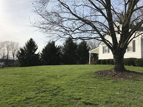 3rd image of 1317 Hillview Dr