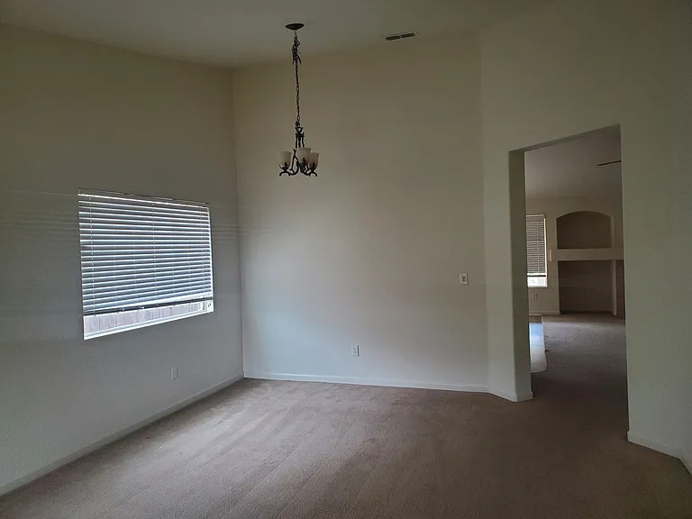180 Anderson Way — Photo 2