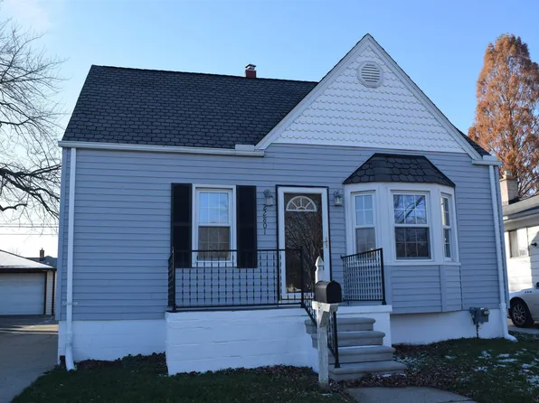 22801 Lambrecht Ave, Eastpointe, MI 48021
