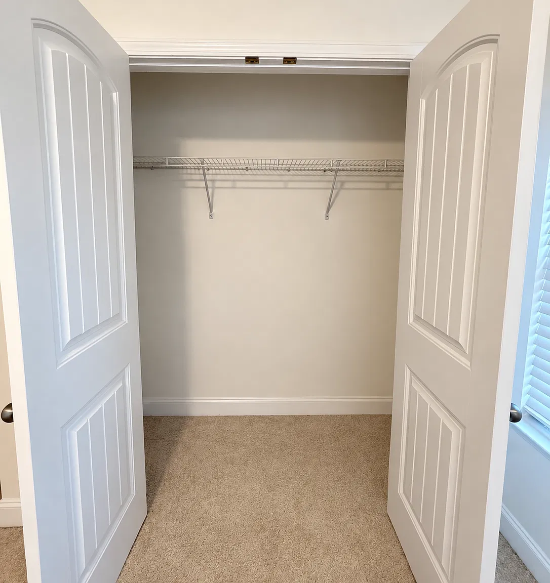 4 bed, 2415 sqft, $900 — Photo 4