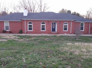 1060 Cliff White Rd, Columbia, TN 38401