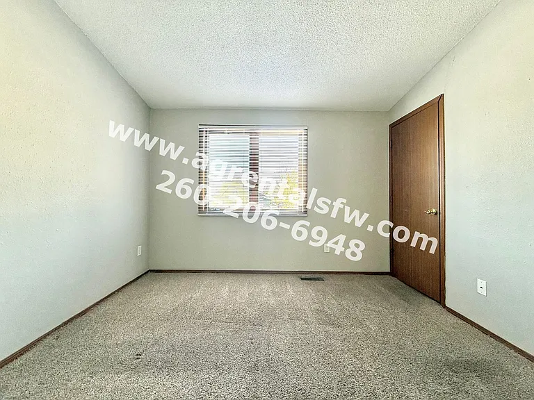 2718 Sherman Blvd — Photo 31