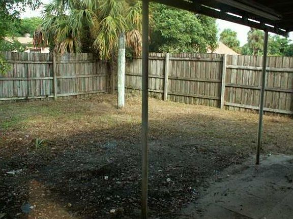 2nd image of 2809 Hiawatha Ave