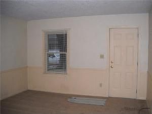3rd image of 108 Elmwood Ave