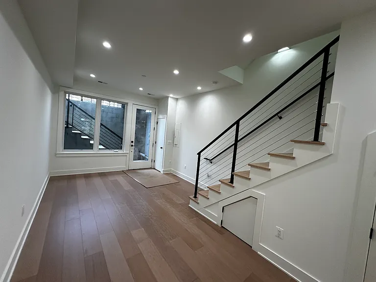 517 M St NE #1 — Photo 14