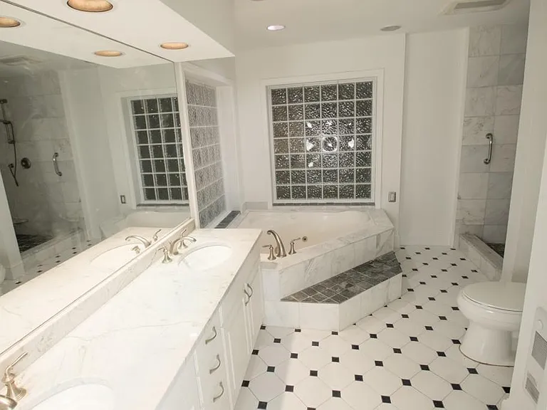376 Cochran Dr NW — Photo 11