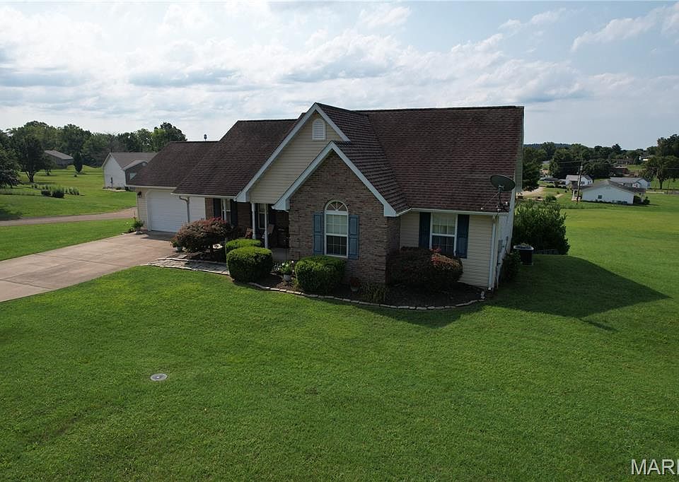 1st image of 103 Azalea Dr