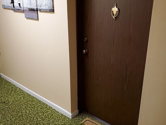 5th image of 812 Thomas Ave APT 2