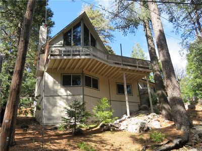 391 Castle Gate Rd, Lake Arrowhead, CA, 92352