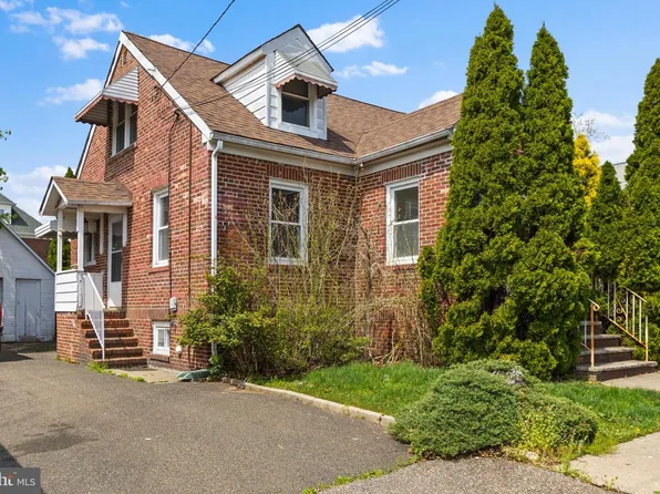 35 Melbourne Ct, Woodbridge, NJ 07095