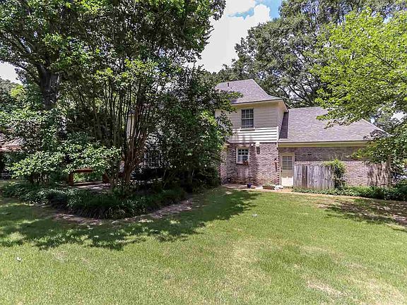 3rd image of 8391 Sherman Oaks Dr