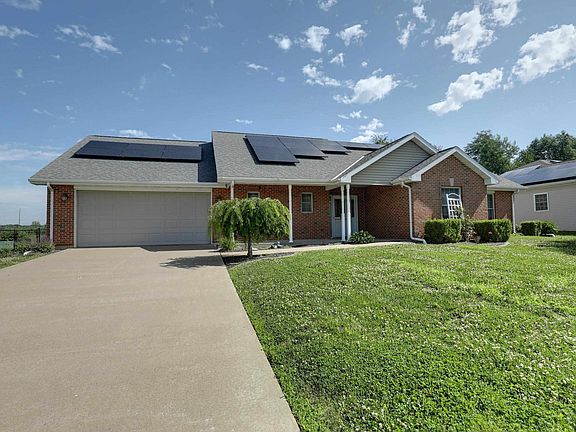 3rd image of 2809 Parkwood Dr