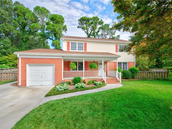 725 Downing Ln, Virginia Beach, VA 23452
