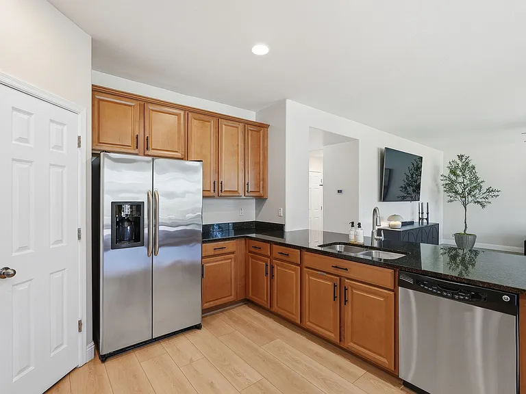 1846 E Merlot St — Photo 32