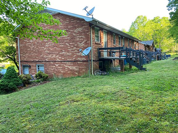2nd image of 3362 Normandy Park #C1