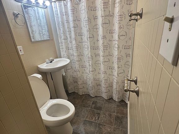 2nd image of 623 N 11th St #1