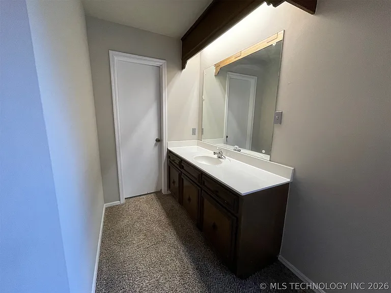 3925 E 60th Pl — Photo 33