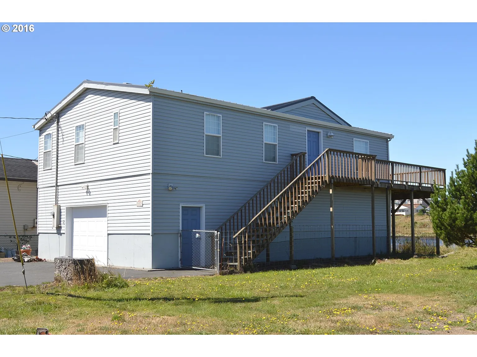 35070 Rueppell Ave photo 1