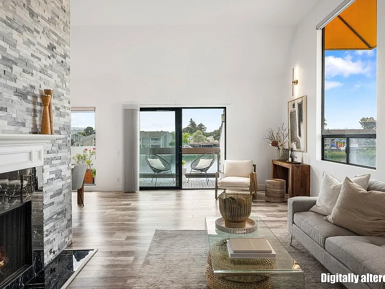 702 Portofino Ln — Photo 19