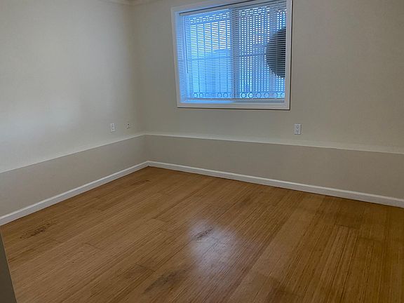 4th image of 2755 41st Ave #A