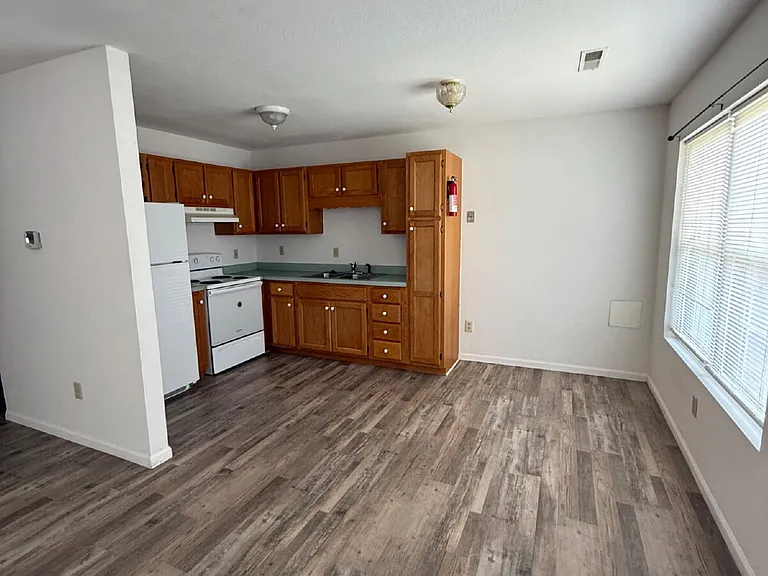 1105 S Wines St #A — Photo 2
