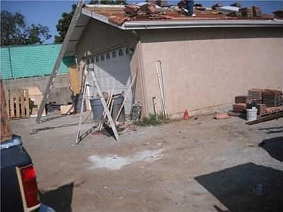2nd image of 2901 Ridgeway Dr