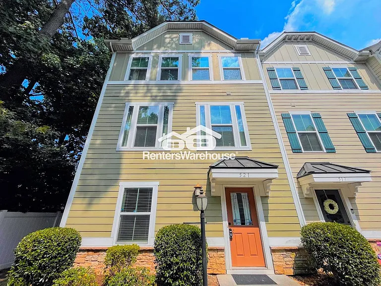 521 Charles Porteus Ln — Photo 1