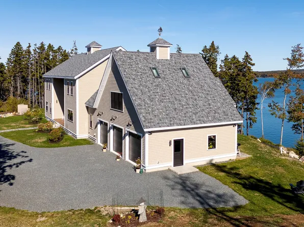 49 Peninsula Shores Road, Gouldsboro, ME 04624