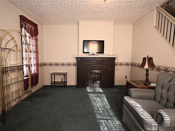 3rd image of 209-211 Water St