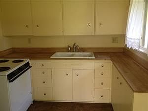 2nd image of 364 Kearney St