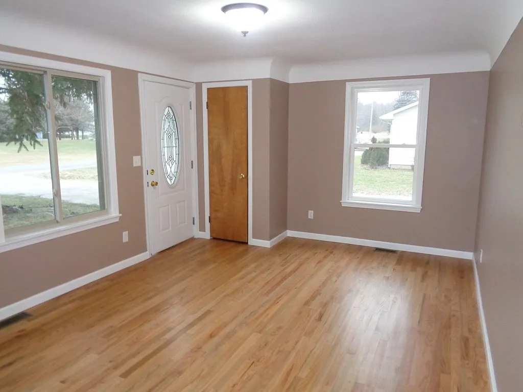 Building Photo - 955 Clarence Ct