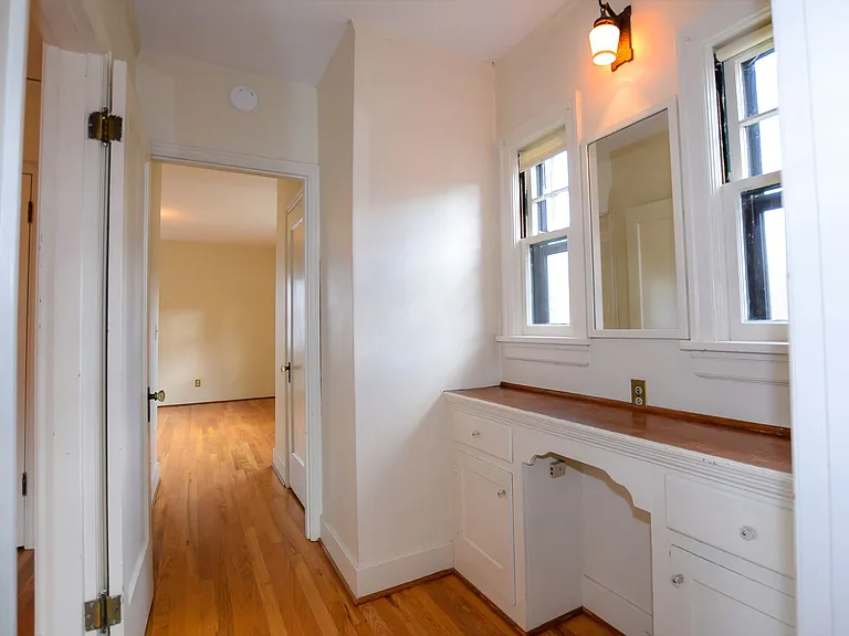 3005 SE Morrison St — Photo 10