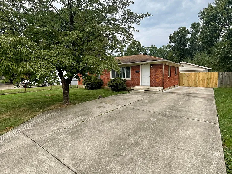 2504 Guelat Ave — Photo 1