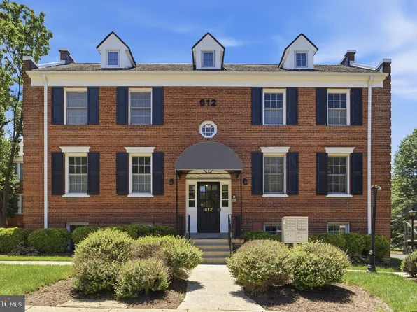 612 Bashford Ln Unit 1222, Alexandria, VA 22314